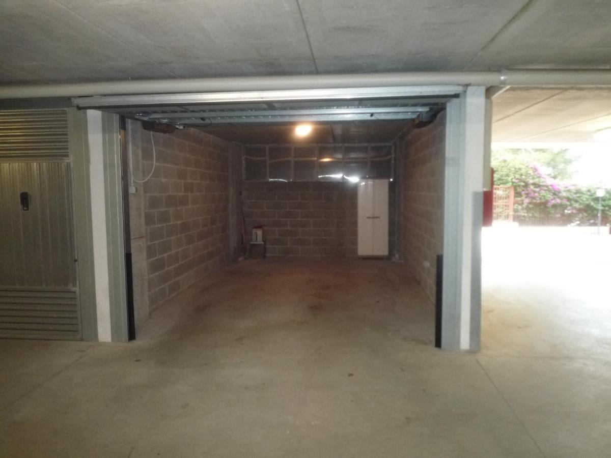 Appartamento Incantevole Con Piscina Vallecrosia Exteriör bild